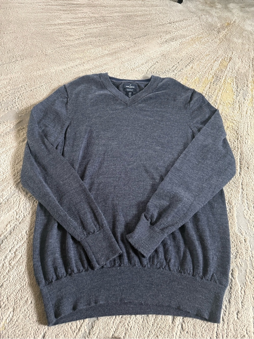 Daniel Hechter wool sweater blue Merino Wool v neck pull over medium